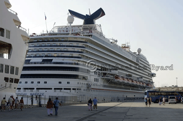 Carnival Breeze in Messina